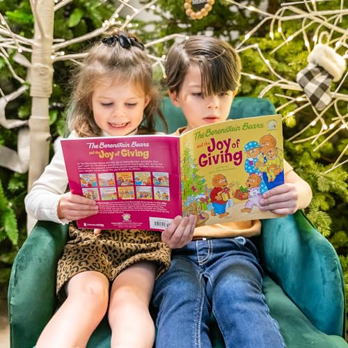 The Berenstain Bears and the Joy of Giving (Berenstain Bears Living Lights) - Christmas English Picture Book