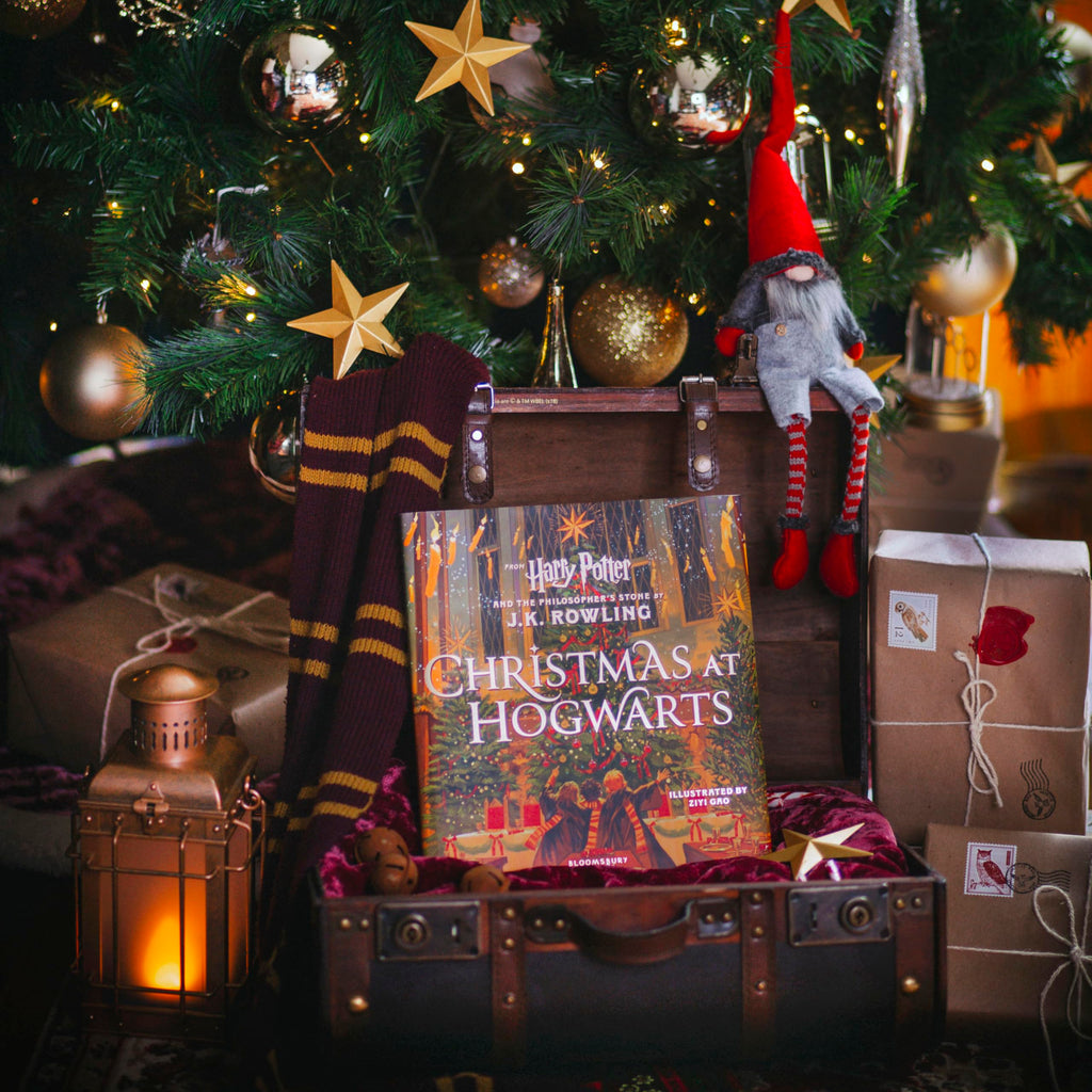 Christmas at Hogwarts: A joyfully illustrated gift book featuring text from ‘Harry Potter and the Philosopher’s Stone’